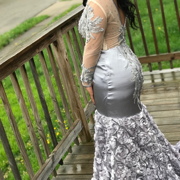 Prom dress - Picture 2 of 3